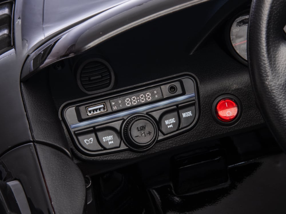 Licensed Porsche Spyder RS 12V Kids Electric Car - Sports Car with Lithium Battery (Black)