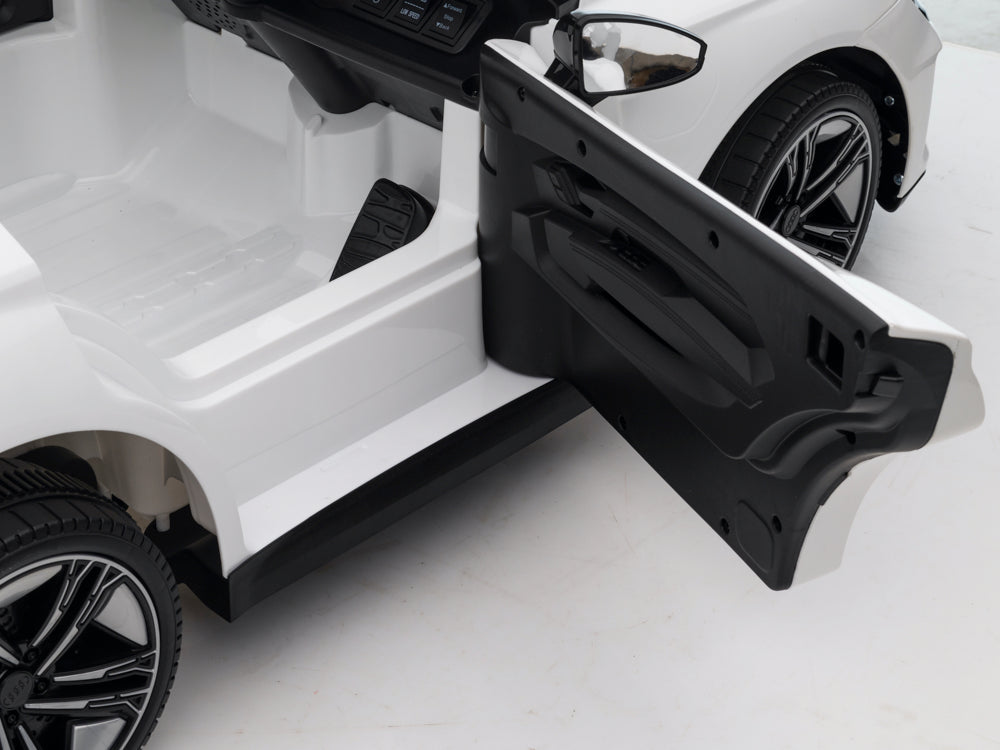 Licensed Audi RS e-tron GT 12V Kids Electric Car with Music Module (White)